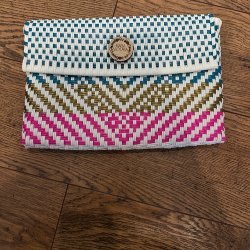 DEAL OF THE DAY! Marked down! Maria Victoria clutch